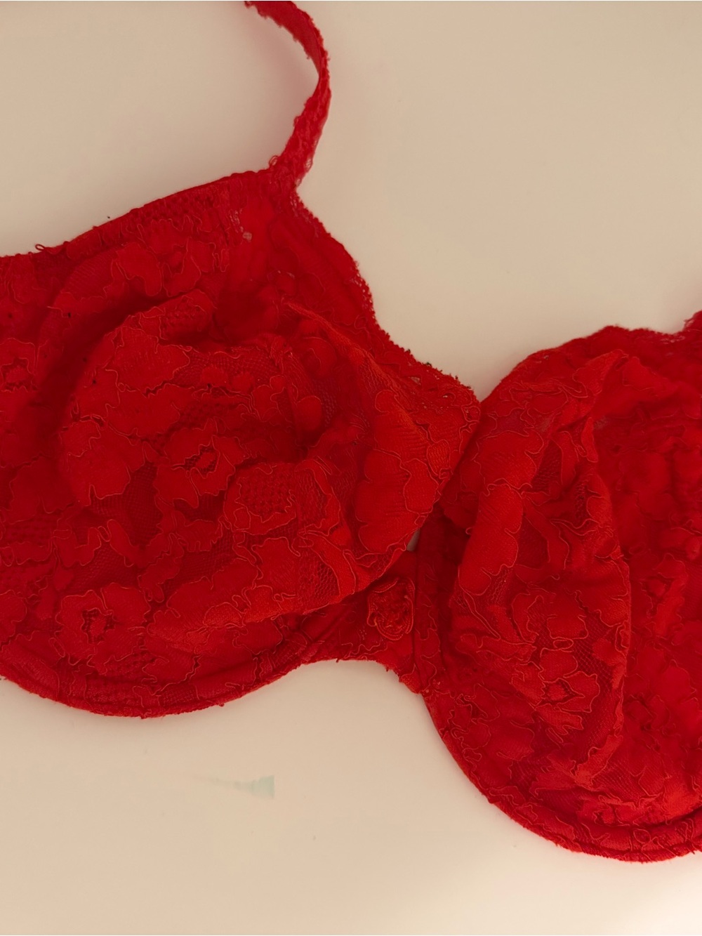 Oscar de la Renta Red Lace Underwire Bra